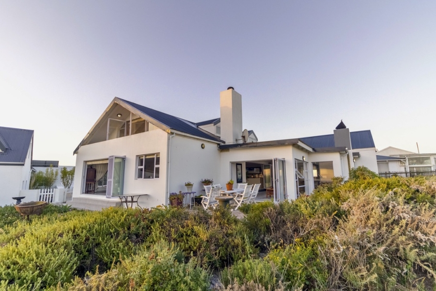 4 Bedroom Property for Sale in Grotto Bay Western Cape